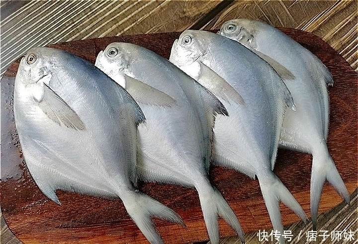 鲳鱼|不管炖什么鱼,别再加醋了!试试新做法,肉质鲜嫩没腥味,太香了