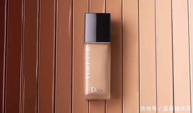 Angelababy晒化妆台Dior粉底有12瓶,爱用安耐晒