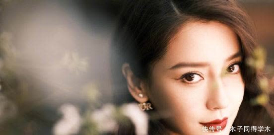 杨颖当个颜值女神还是可以的 穿复古长裙漫步庭院中 气质特别仙 快资讯 杨颖当个颜值女神还是可以的 穿复古长裙漫步庭院中 气质特别仙 快资讯