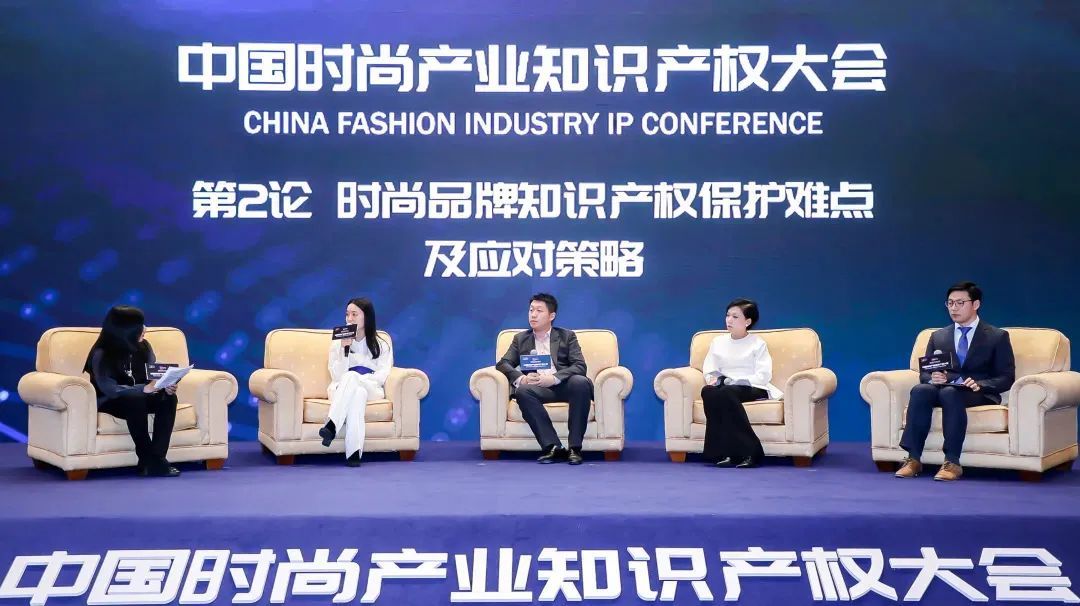 春夏|2022春夏中国国际时装周开幕，多元化潮流新风尚助推消费升级