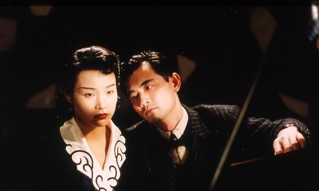  陈奕|红玫瑰，白玫瑰，陈奕迅一曲两词，其中深意都听懂了吗