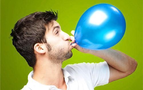 男性开始步入衰老时,身体两处地方会缩小,你就要注意自身健康了