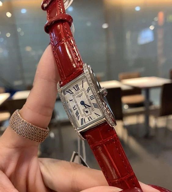 指针|腕表在指针滴答间诠释关怀，从最简单的快乐中，活出很精彩人生