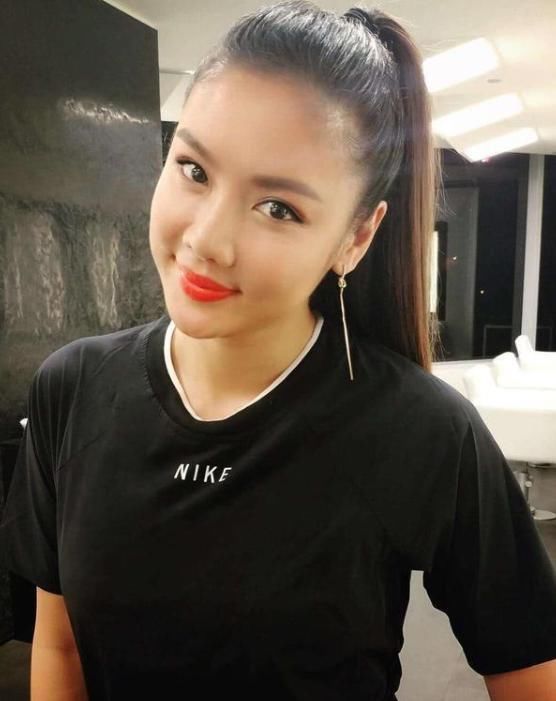乐基儿近照瘦回生产前,被曝曾花前夫黎明7亿,今二婚生活变节俭