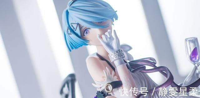 小孩子|熊孩子毁坏叔叔手办,惨被打到骨折,亲情和手办谁更重要?