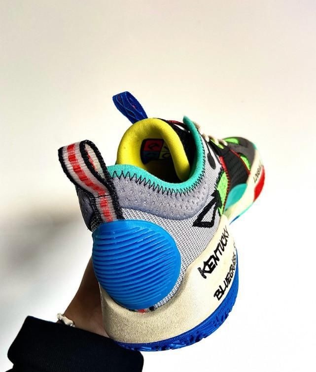 小老弟 韦德小老弟拉塞尔的全城9 PE配色,即将发售,值得期待的一款球鞋!