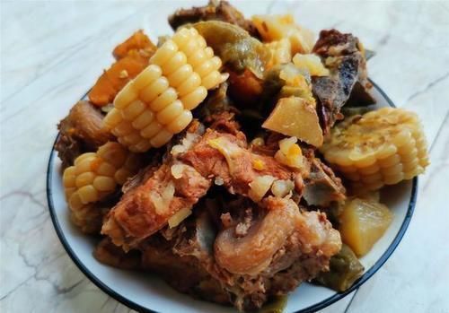 干豆腐|周末,家里来客人,做了一桌家常下酒菜,东北人看了肯定会流口水