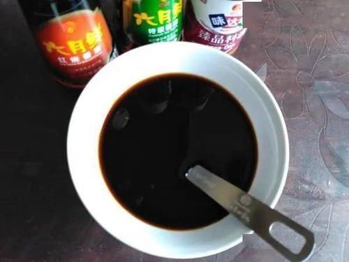 猪尾巴汤|猪的这个部位,比排骨营养多5倍,价格是排骨的一半,不买亏大了