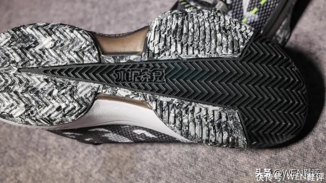 前掌|都2021了这项科技居然还在用！中底科技就是进击3无人问津的真因