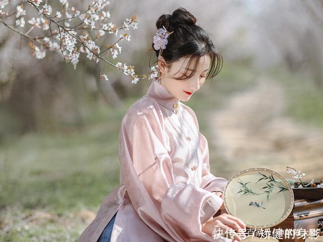 把汉服拍成一幅画，你得学会这些小技巧