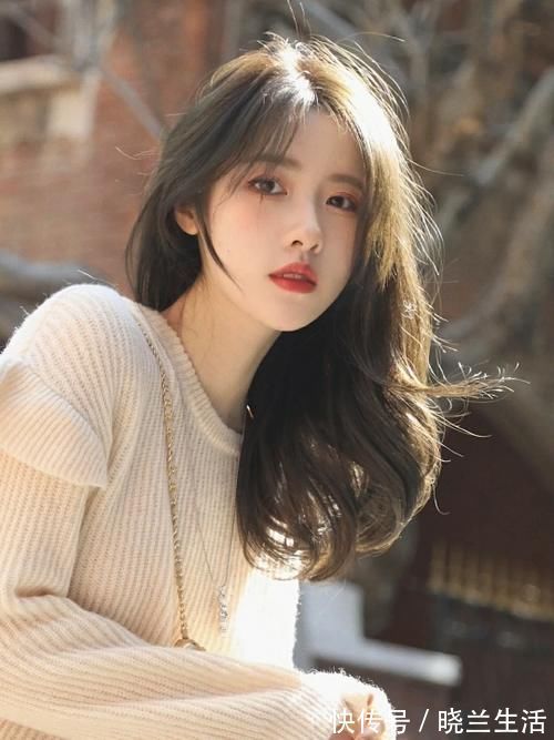 视觉效果|春天不仅衣服美发型也要美,即简单又百搭的发型,值得你尝试