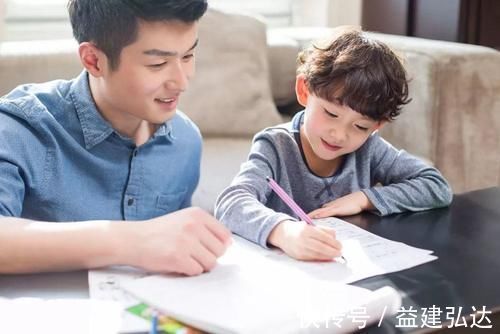 降班|每个班都有几个“傻孩子”,大多是4个类型,换个方式就可能逆袭