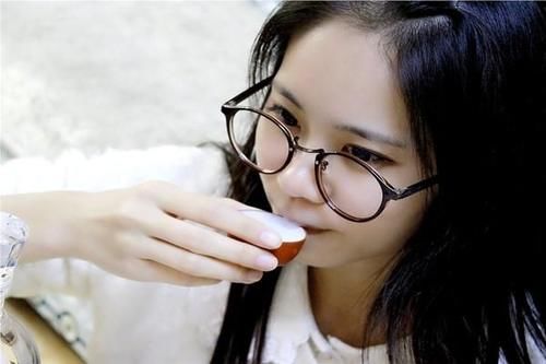 胃病|玉米是胃病发物，真的吗？真正的“4种发物”要少吃，并不是辣椒