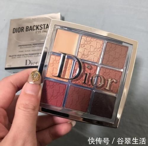 粉质|女人有实力一定要入大牌眼影，粉质高级还不伤皮肤，并不只是噱头