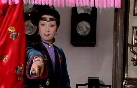 王善保#《红楼梦》中后台最硬的丫头,犯了错王熙凤不敢管,终究自食恶果