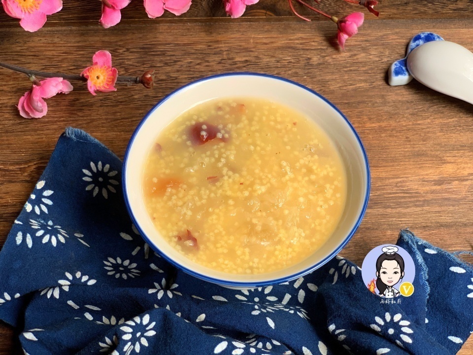 银耳|这粥，婆婆早餐必喝，满满全是胶质，每周喝几次，连化妆品都省了