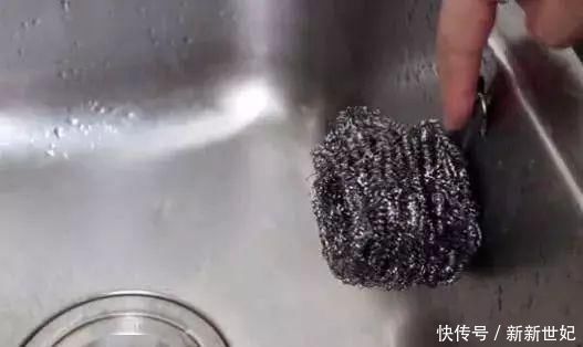 洗碗池放一个窗帘挂钩,真是厉害了好多人不知道有啥用