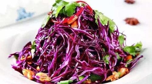 双孢菇|想肌肤年轻，平时吃的食物，皮肤红润嫩白，去皱消斑，气色红润