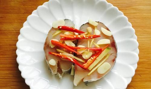 这菜贵是贵了些，孩子常吃补钙益智，聪明伶俐长高个，再贵也值得