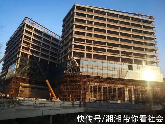 延安西路|长宁这个新地标--“海粟文化广场”主楼建筑已完成结构封顶!