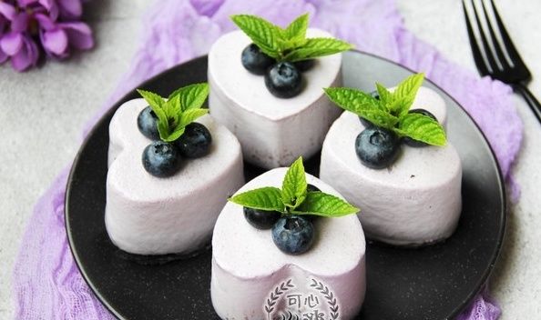 蓝莓|这水果比较贵，常给孩子吃，明眼又健脑益智，不懂吃太可惜了！