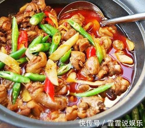 特别下饭的几道美食,每道都蒜苗炒油豆腐,一上桌就抢吃