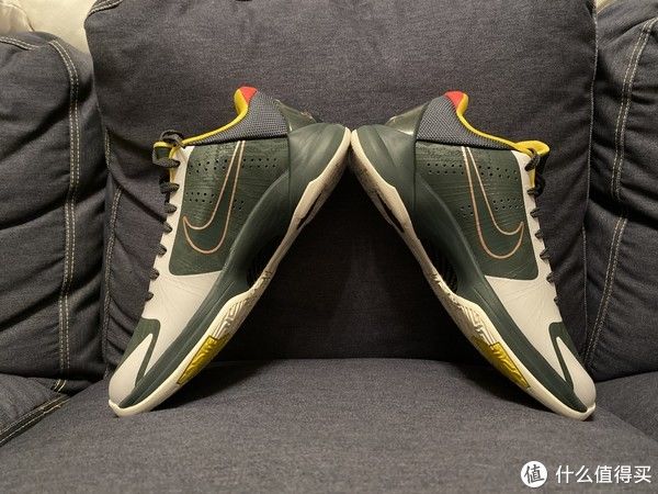  致科比致青春Nike Zoom Kobe V Protro