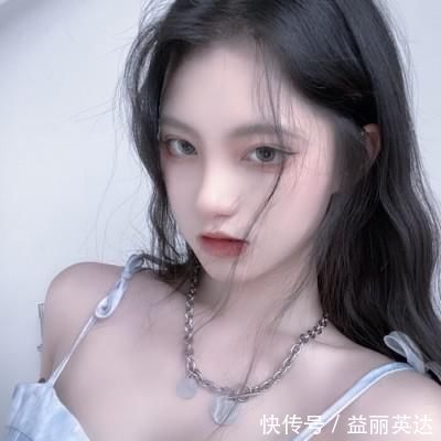 特征|越长越大方的女生,多半都有这“3特征”,难怪异性缘爆棚被狂追