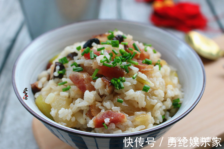 秋天,不妨试试此款焖饭,简单快捷又好吃,增强身体免疫力