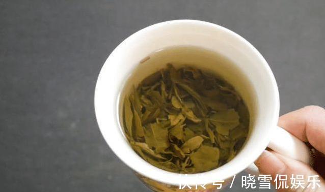 白开水|隔夜水、隔夜茶、隔夜菜、隔夜肉究竟哪个不可以吃?医生说出实情