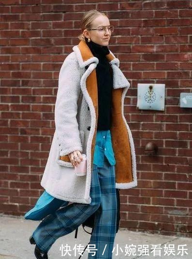 流行|别再穿“打底裤”了,现在流行这么穿!保暖又显瘦!