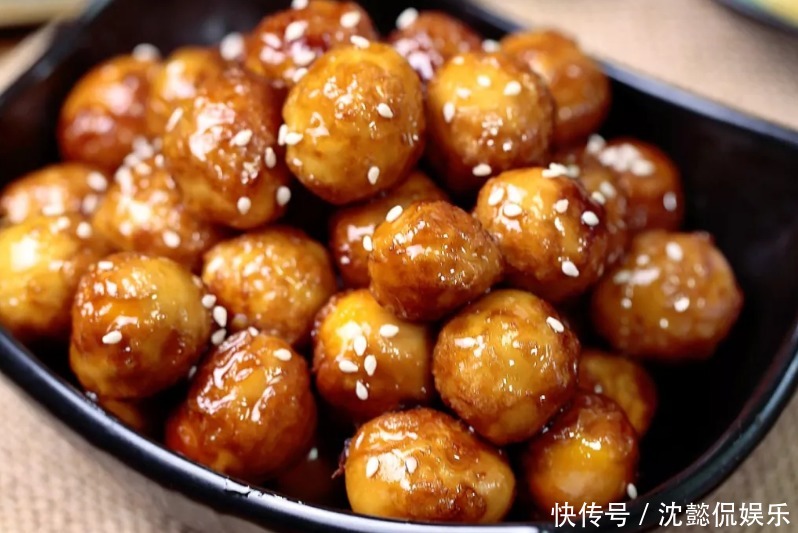 用筷子|这4道中国菜肴难倒了外国人,不是味道差,而是想吃夹不起来