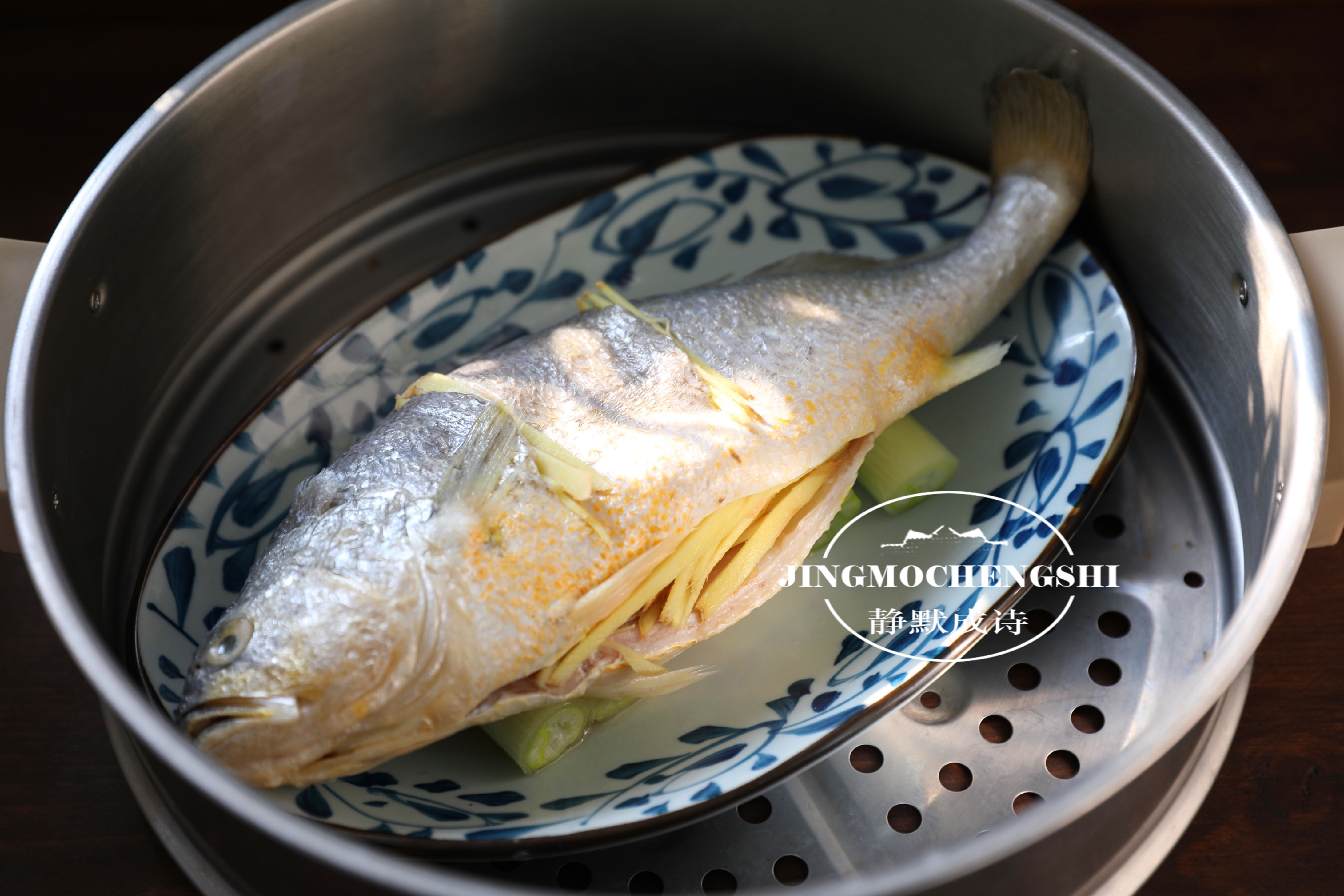 做清蒸鱼,看似简单,技巧很多,所有要点,一次掌握