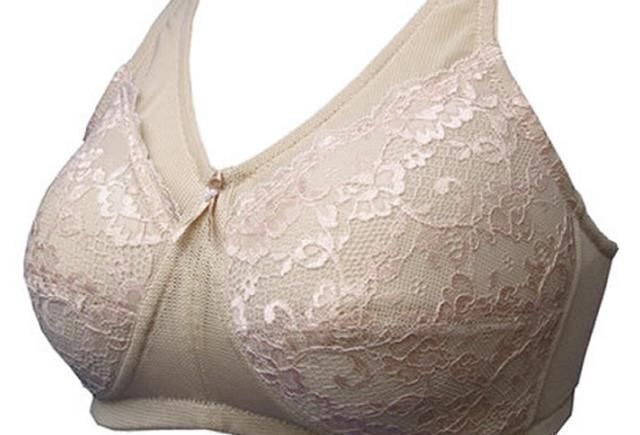 胸部|女性的哪些行为对胸部健康最不利很多人都有,偷偷看你有几个