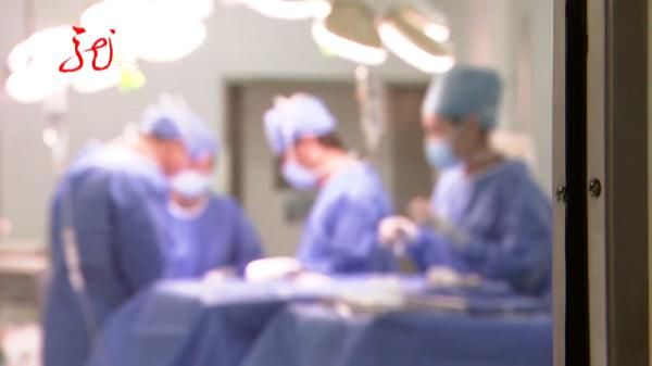 胸腔|真危险!肿瘤从老人脖子长到胸腔!四分之三以上气管被堵死!