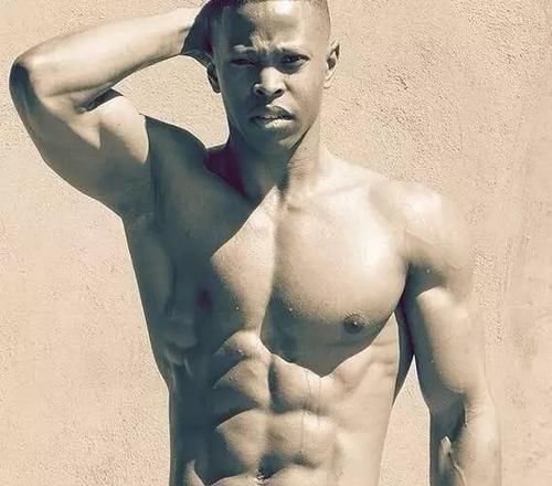 他没有心脏却仍坚持健身,美国27岁小伙感动全球