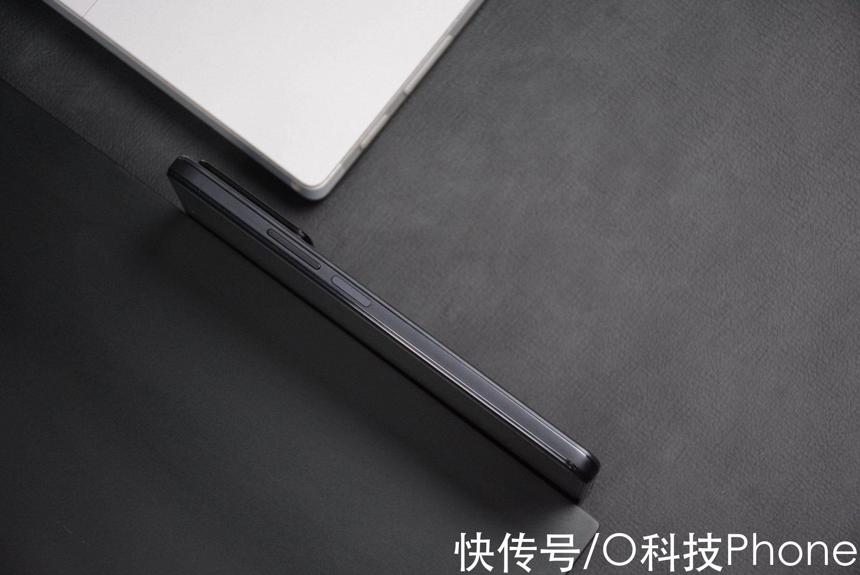 千元机|黑色Redmi Note11 Pro+开箱实拍！质感很好，漂亮得不像千元机