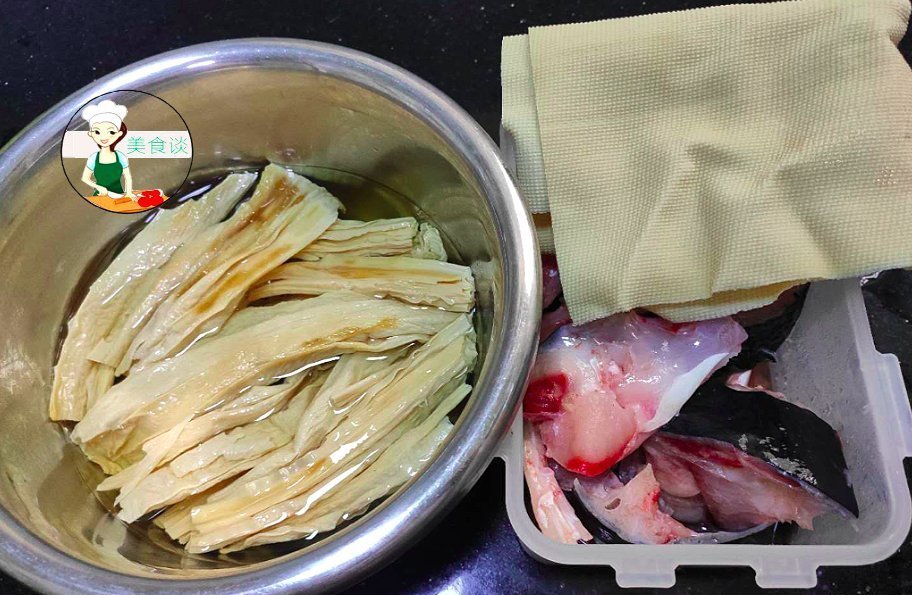 鱼头|冷天,家人最馋我做的腐竹鱼头煲,焖一锅特鲜美,好吃营养又好做