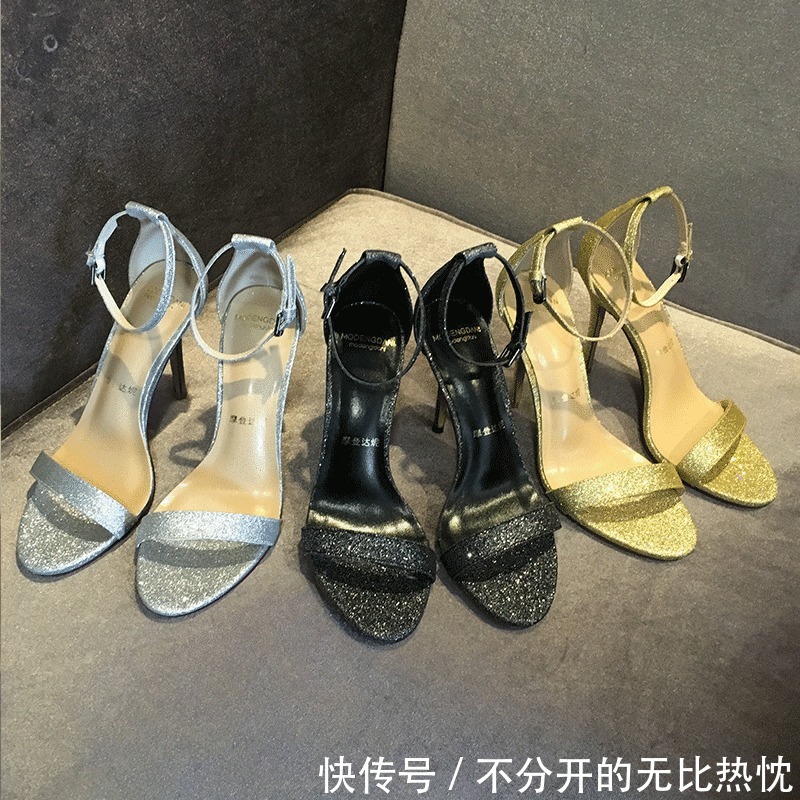 一字|低调优雅的一字扣高跟鞋,混搭更时髦,制造大长腿简直不要太赞