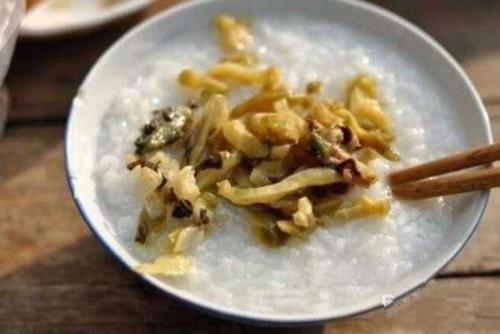 年代|50、60年代人们天天吃咸菜，为什么患高血压的患者没有现在多？