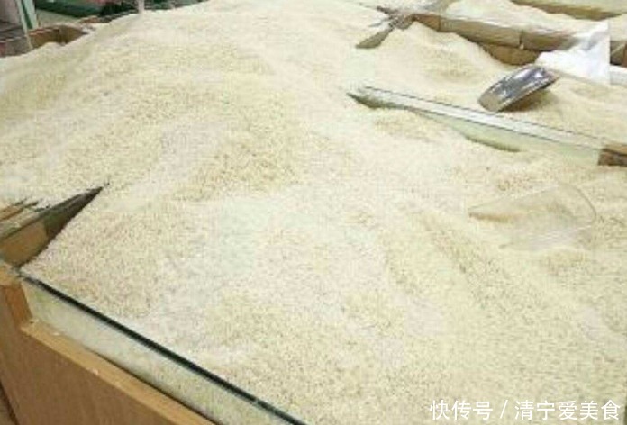  买大米时，该买圆粒米还是长粒米许多人不明白，原来差别这么大