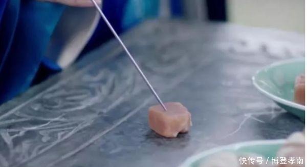 古装戏中的簪子堪称万能品,一簪多用,大家知道都有哪些用途吗