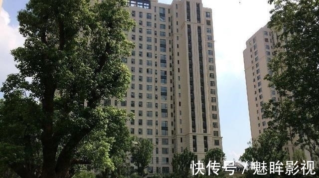房地产|宁波第一大民企，曾送奥运冠军一套房，靠卖服装一年入账1000亿