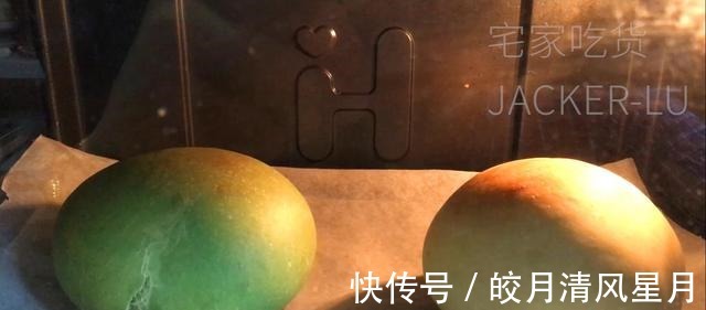 网红牛奶乳酪包，松软甜蜜，口感香醇，制作简单，超级好吃！