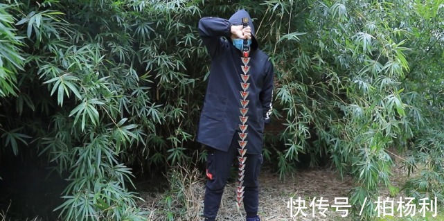 自制版|B站UP主自制伸缩赤练剑,展开全长1.58m,获得秦时明月官方认可