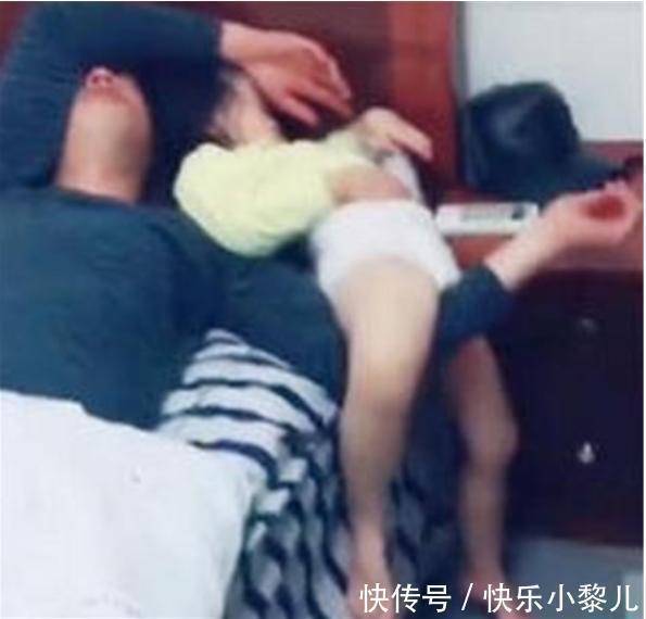 老公|爸爸回房哄娃睡觉，10分钟后就没动静，妈妈推门一看想打老公