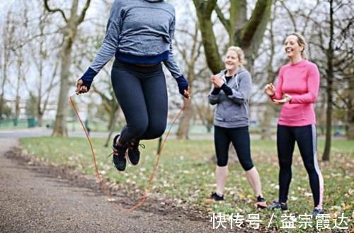 胆固醇|吃水煮蛋会引起“骨质疏松”?骨质疏松患者还应少碰这3种食物