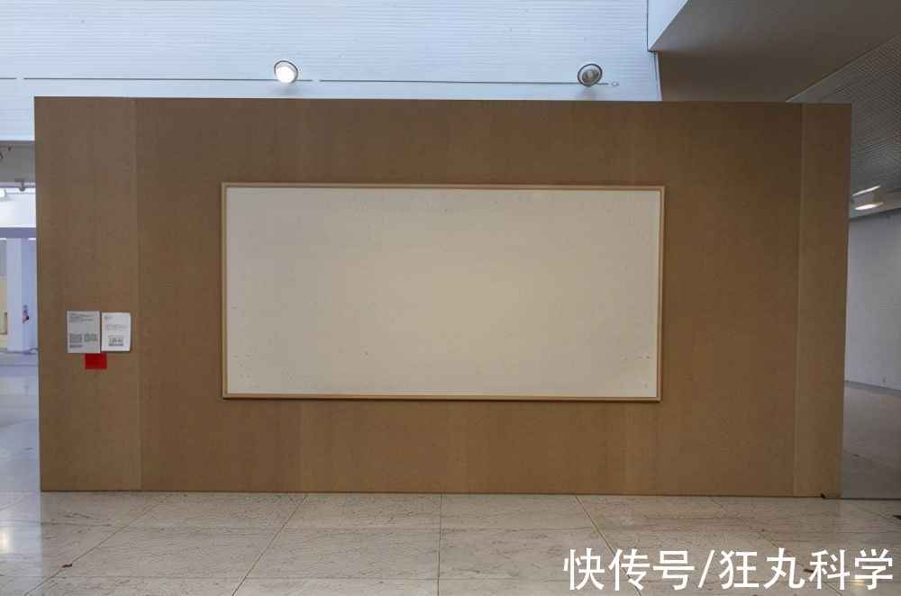 haaning&艺术家收了50万却用空白画框交差，并给作品起名「拿了钱就跑」