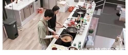 当厨房手忙脚乱，黄晓明被怼到憋屈，我才开始理解林大厨的感受