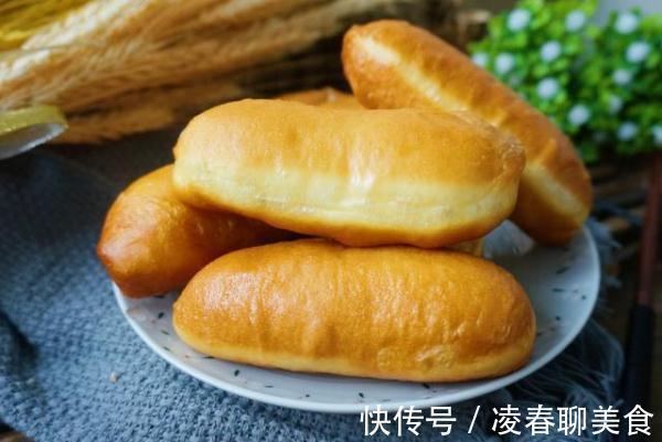 面粉最新做法，不用放水，不需要烤箱，做松软的面包，省时省力